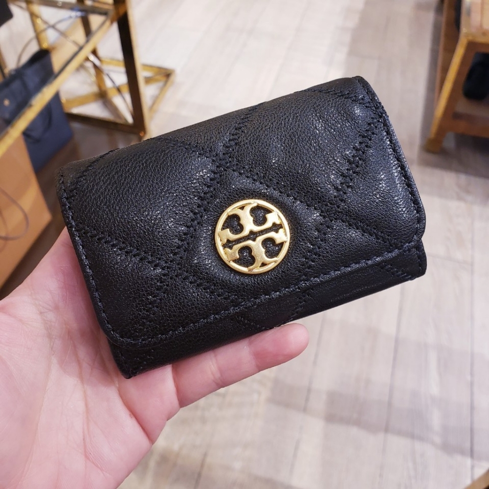 NWT!!! TORYBURCH WILLA CARD CASE (BLACK/GOLD)